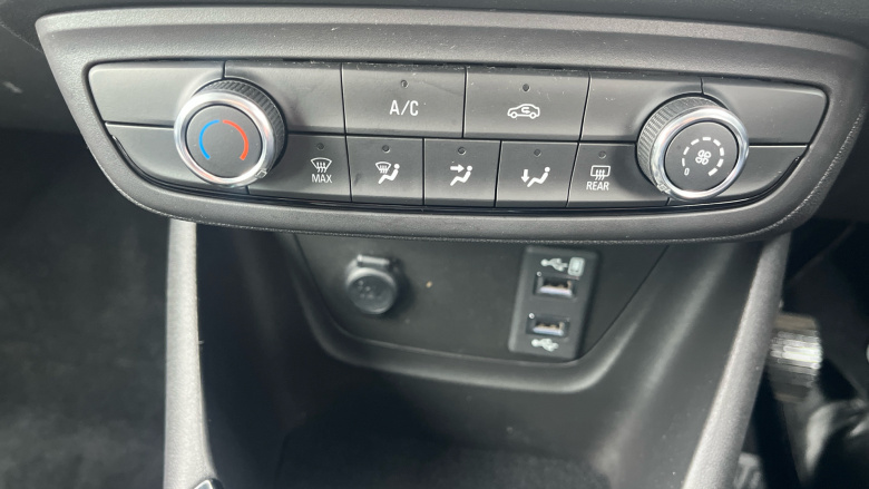 Vauxhall Crossland X 1.2T [110] SRi Nav 5dr [6 Spd] [S/S] Petrol Hatchback